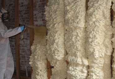 Types of Spray Foam in Quebec 